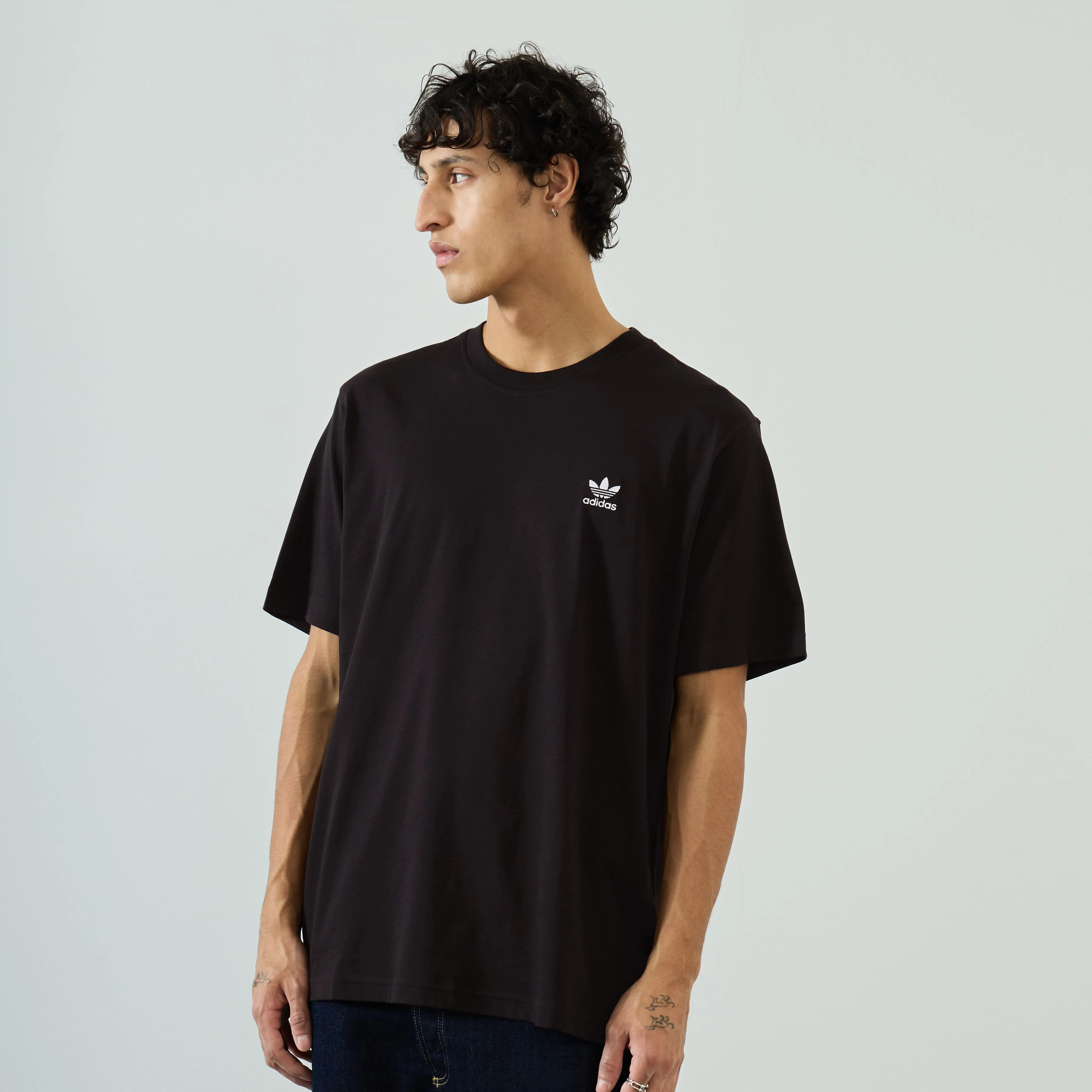 ADIDAS ORIGINALS TEE SHIRT ESSENTIAL