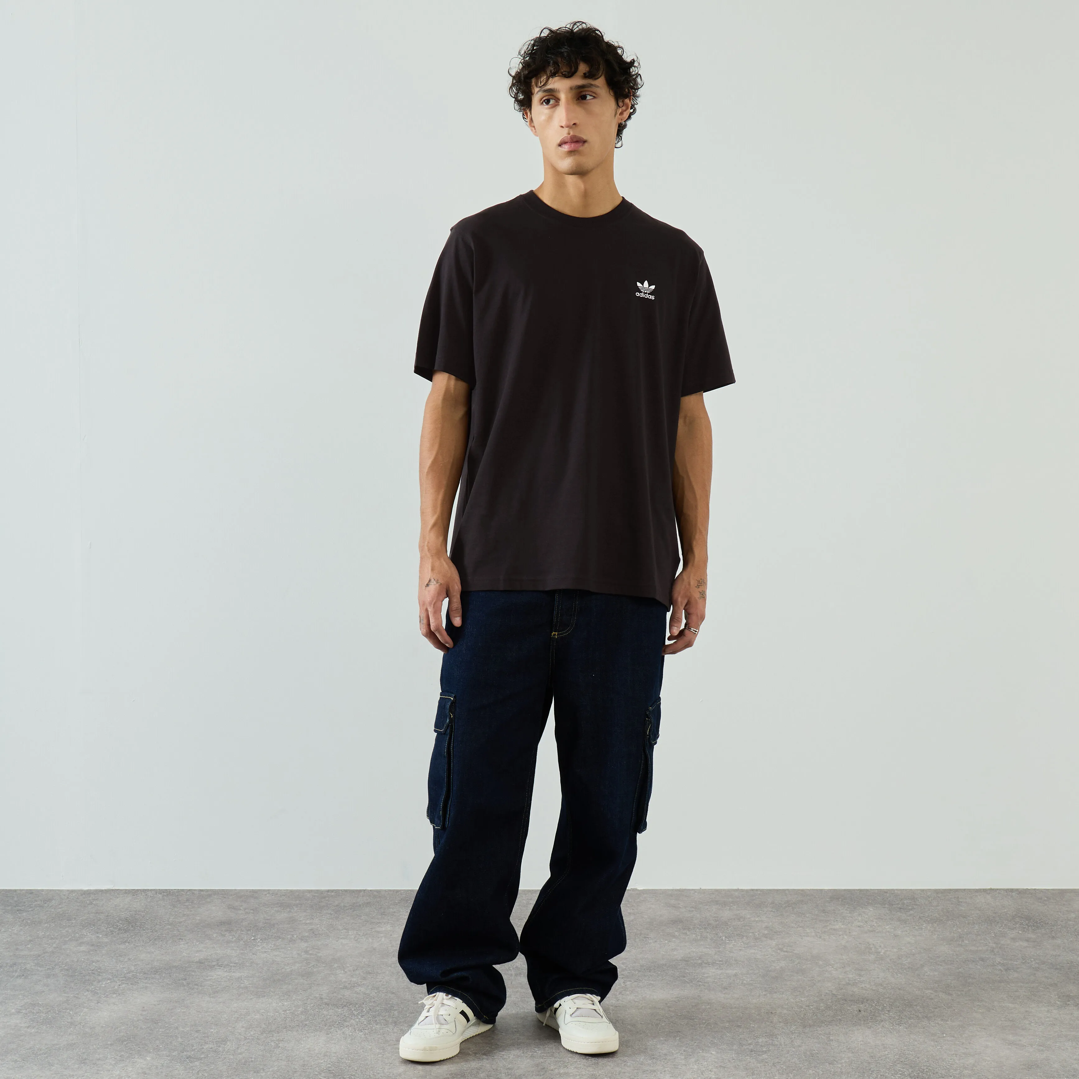 ADIDAS ORIGINALS TEE SHIRT ESSENTIAL