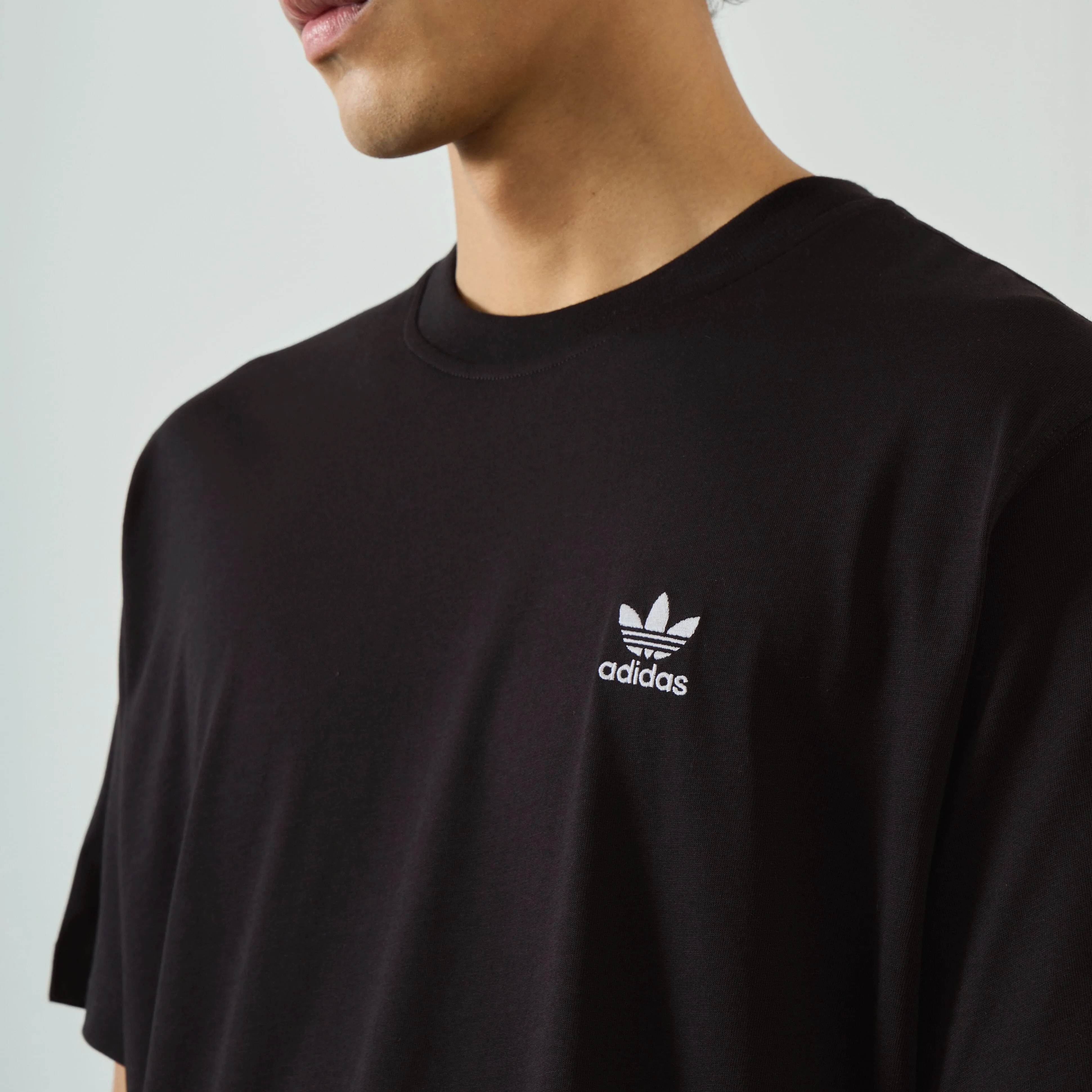 ADIDAS ORIGINALS TEE SHIRT ESSENTIAL