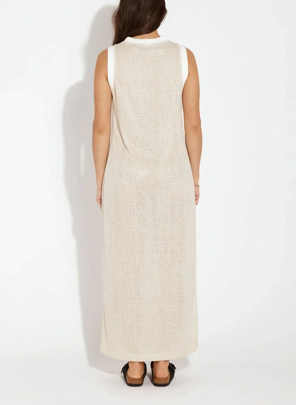 ALBERTINE KINA  VESTIDO DE PLAYA RECTO CUELLO REDONDO CALADO EN BEIGE