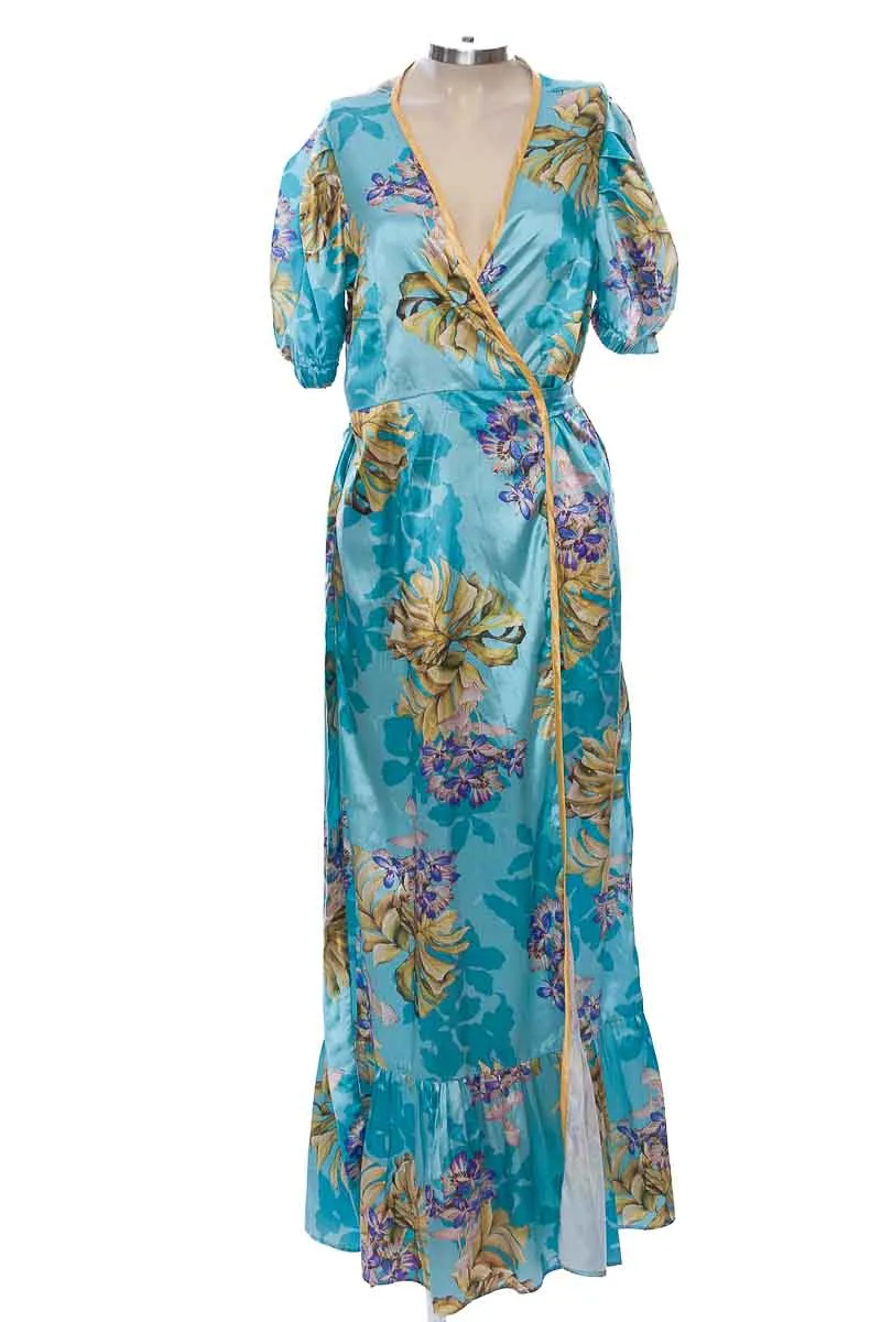 BLUSA COLOR AZUL  CLOSEANDO