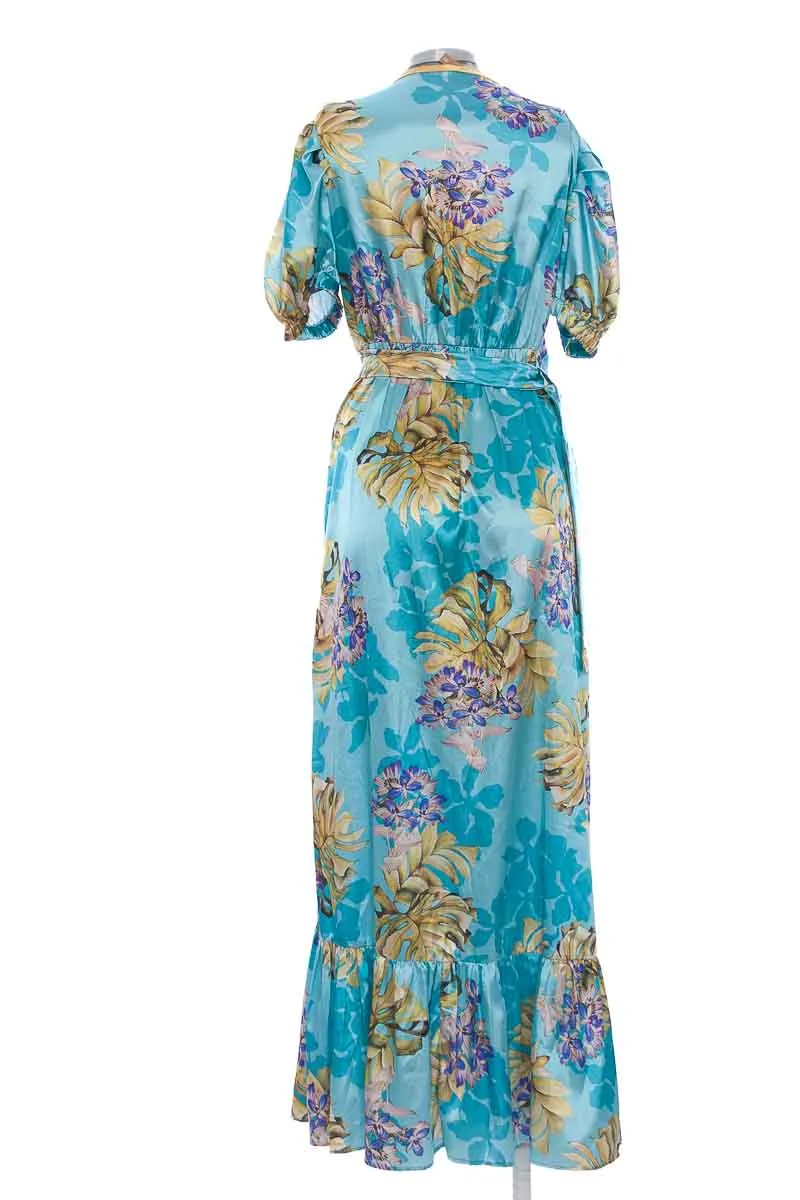 BLUSA COLOR AZUL  CLOSEANDO