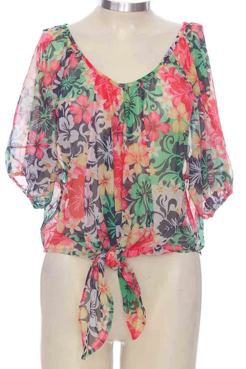 BLUSA COLOR ESTAMPADO  CLOSEANDO