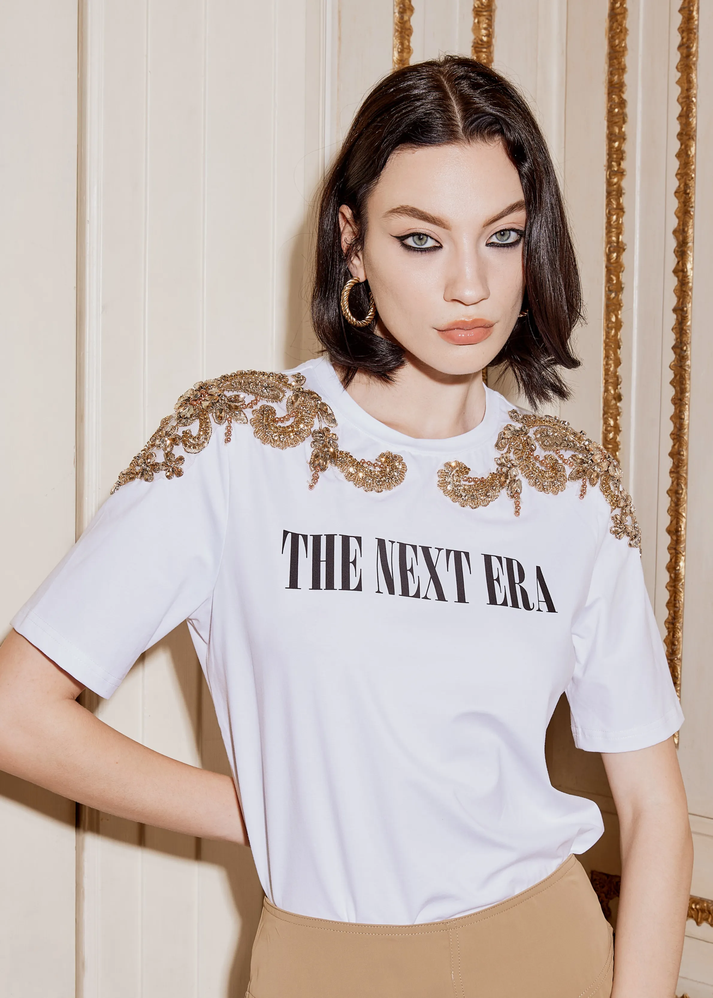 Camiseta blanca pedreria