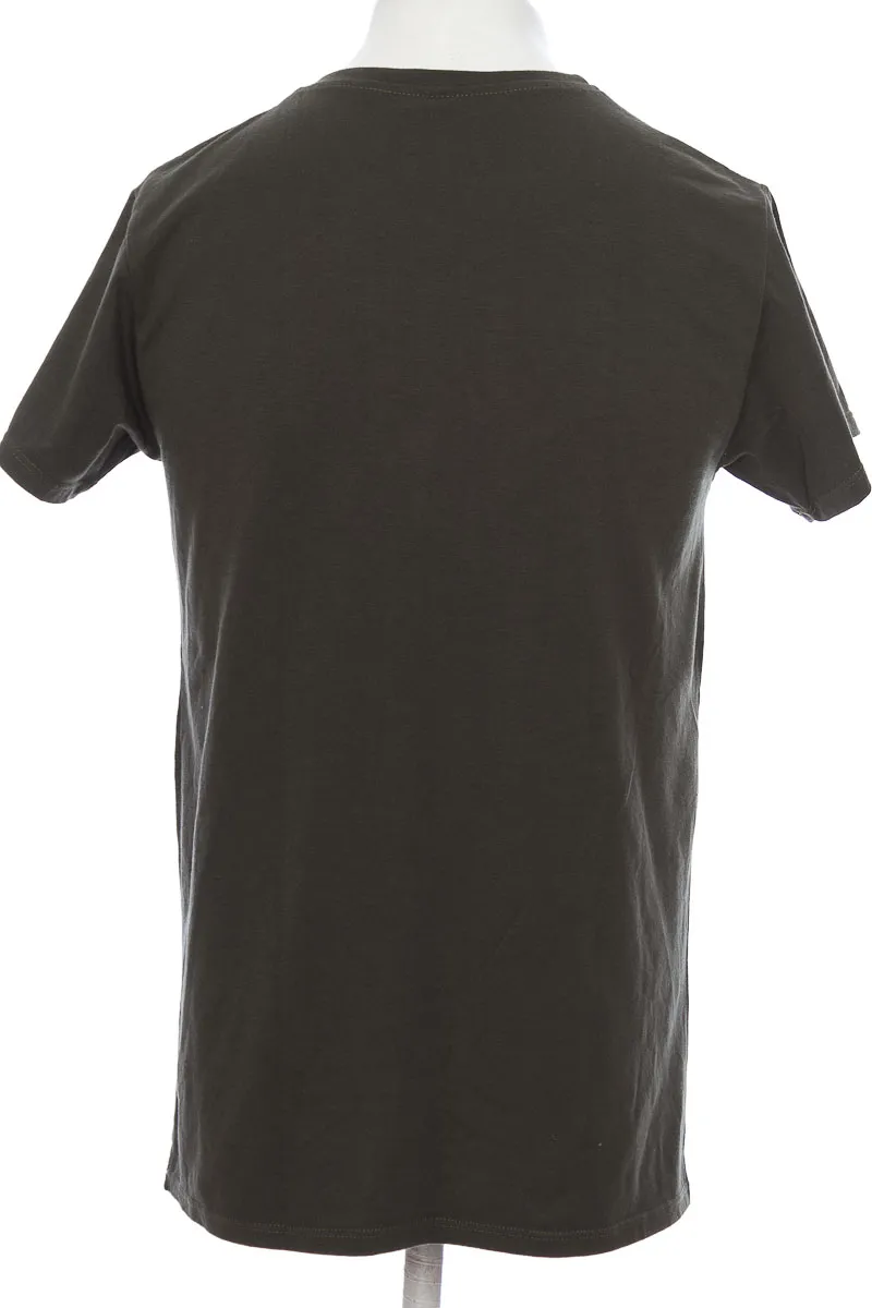 CAMISETA COLOR VERDE  CLOSEANDO