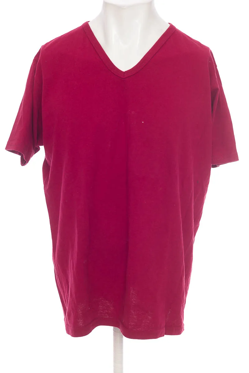 CAMISETA COLOR VINOTINTO  CLOSEANDO
