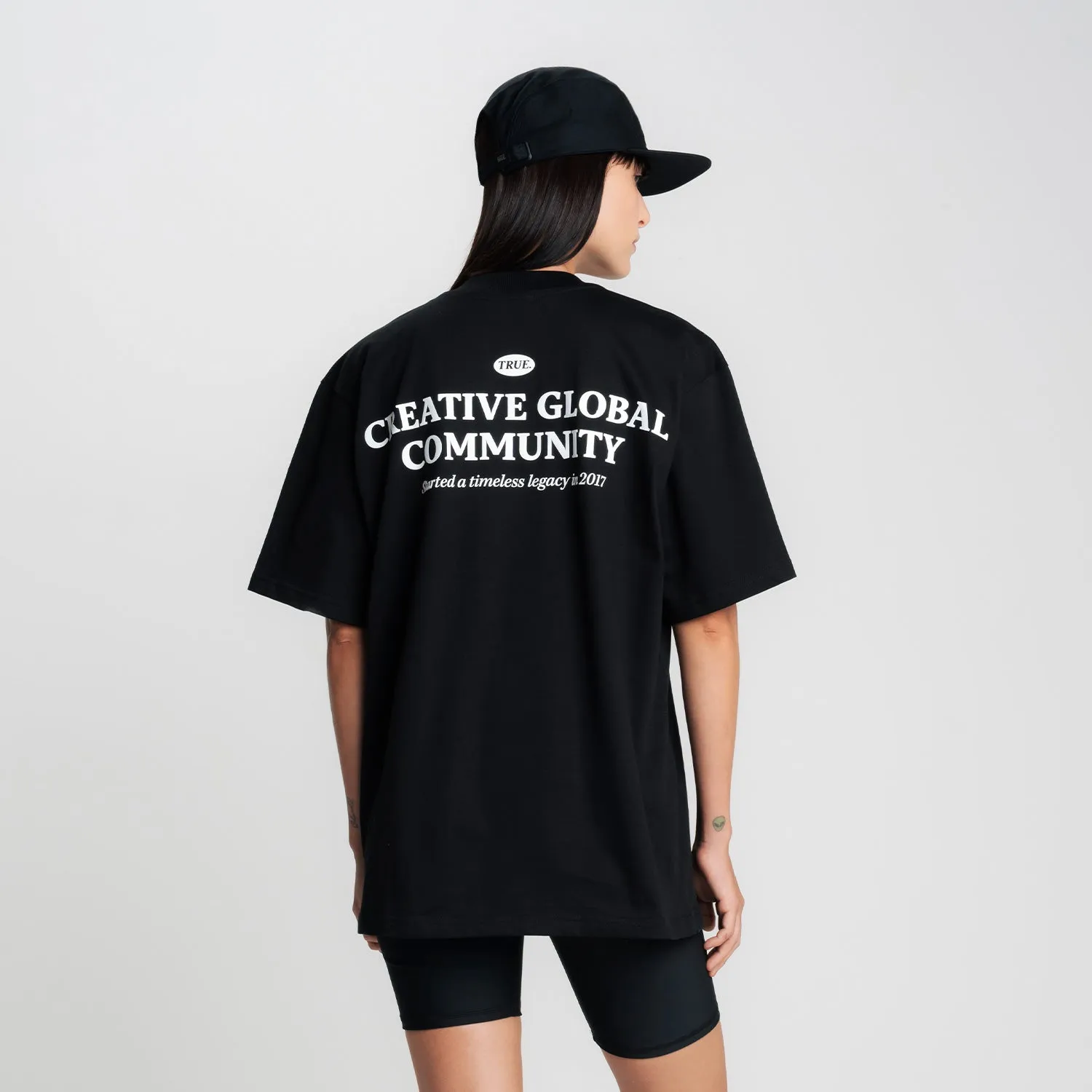 CAMISETA CREATIVE  NEGRA