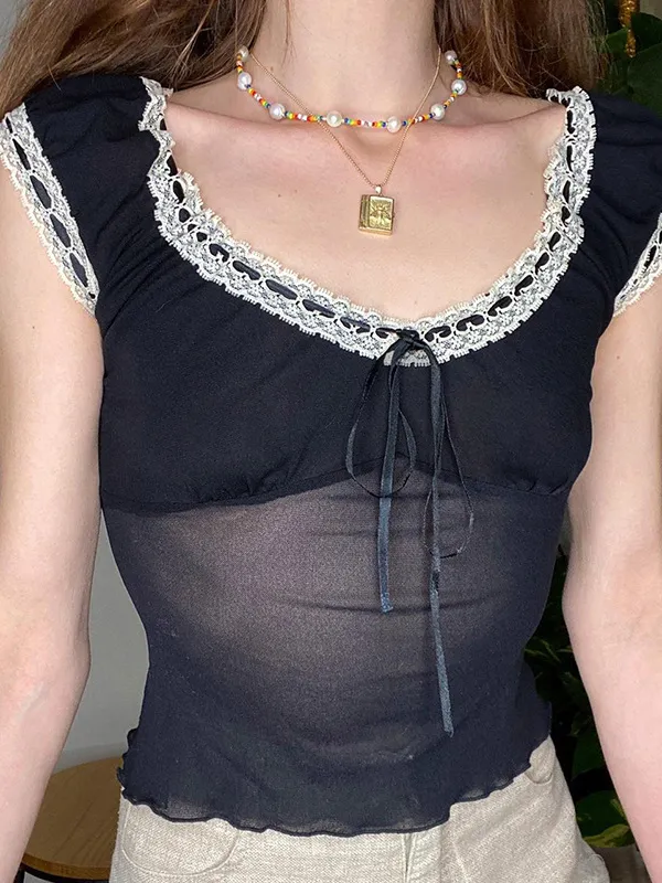 Camiseta sin mangas negra de malla fina con costuras de encaje