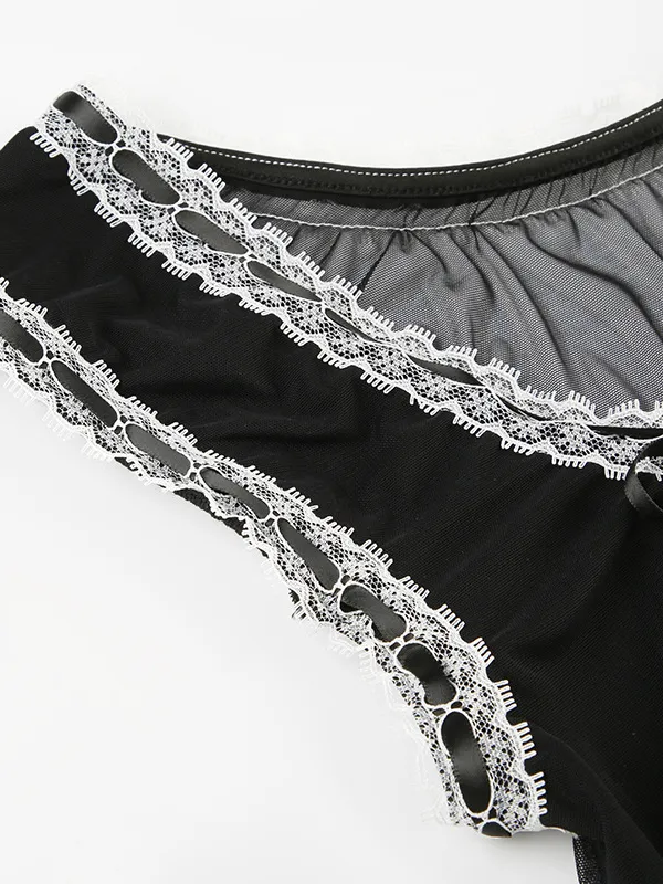 Camiseta sin mangas negra de malla fina con costuras de encaje