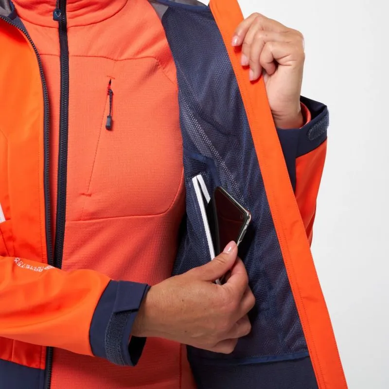 Chaqueta softshell de mujer Millet Trilogy V ICON INFINIUM™ (SAPHIR/CORAL CHROME)