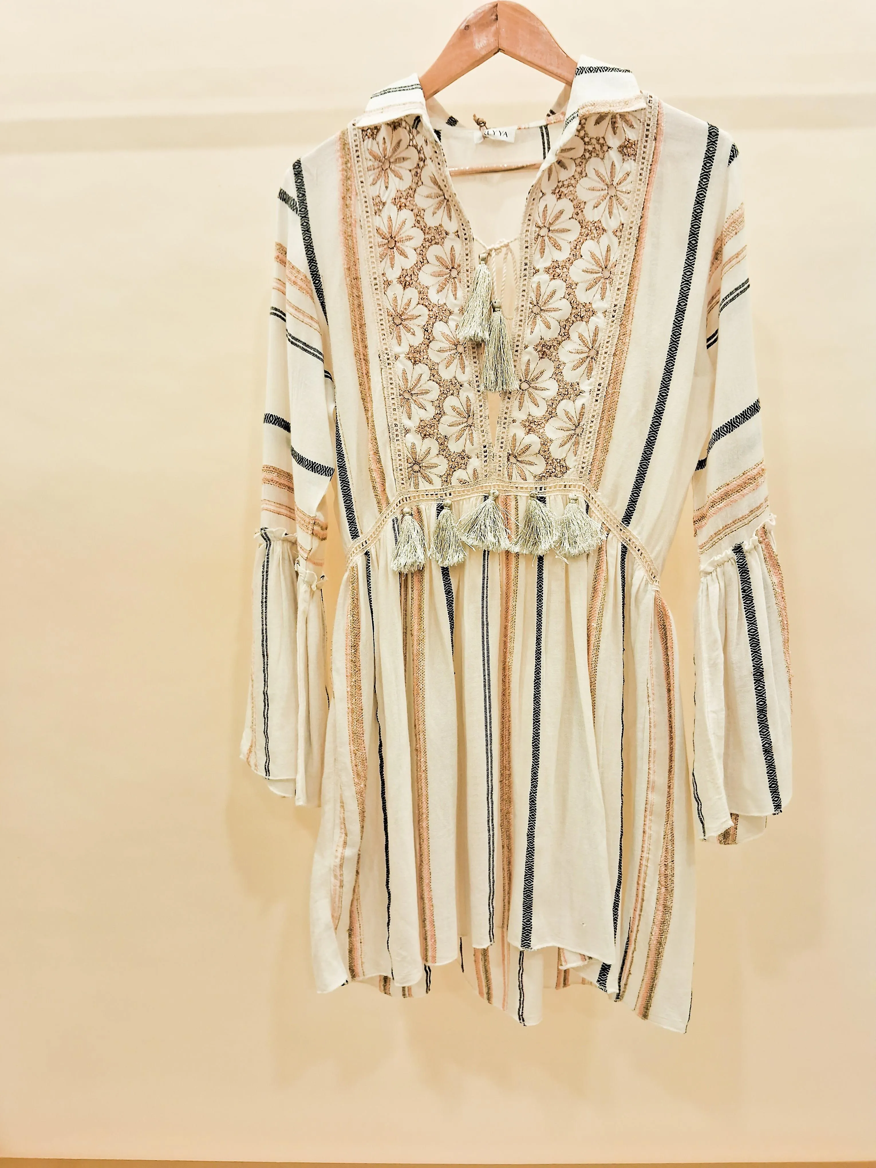 Collar v neck dress