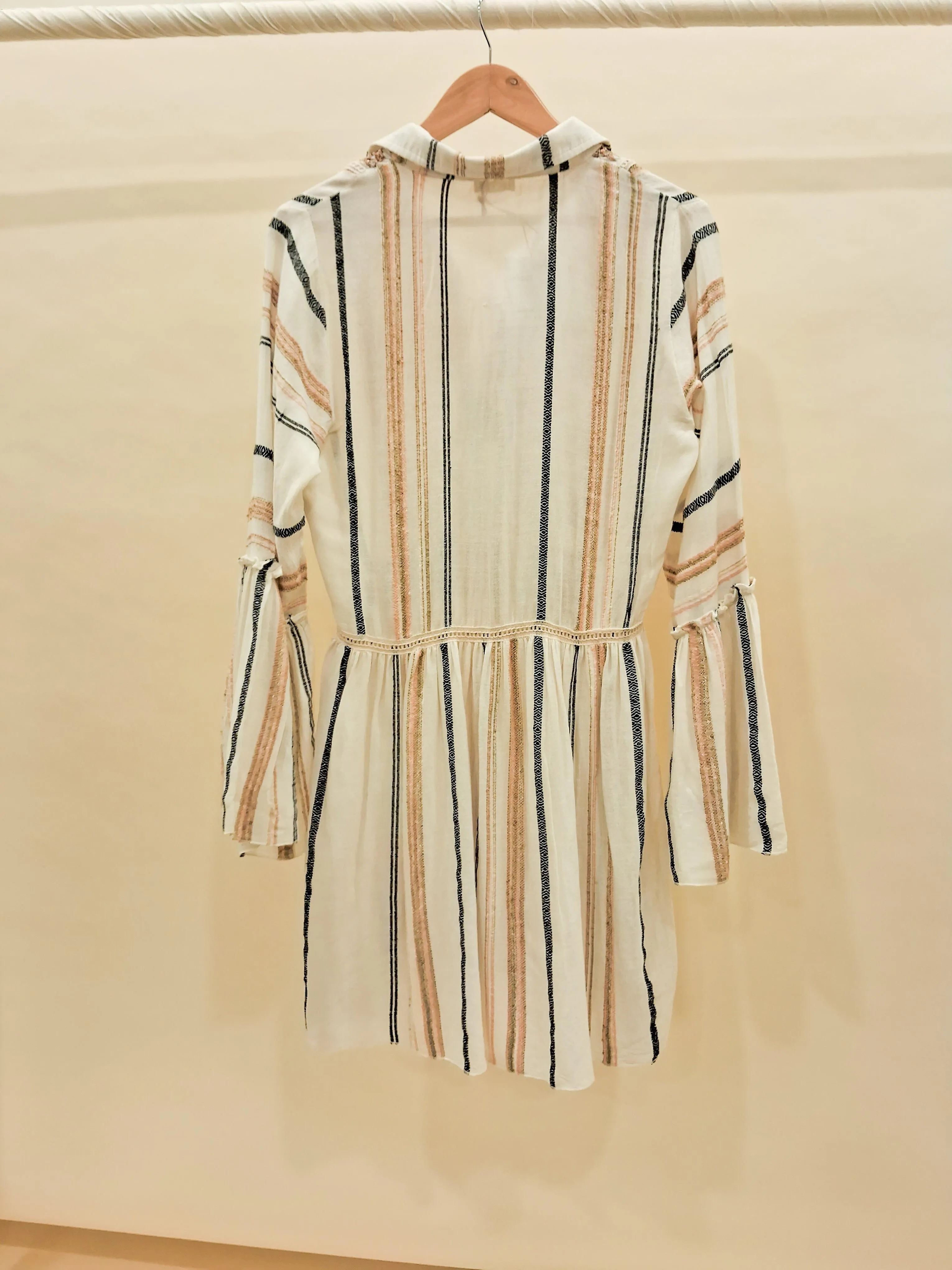 Collar v neck dress