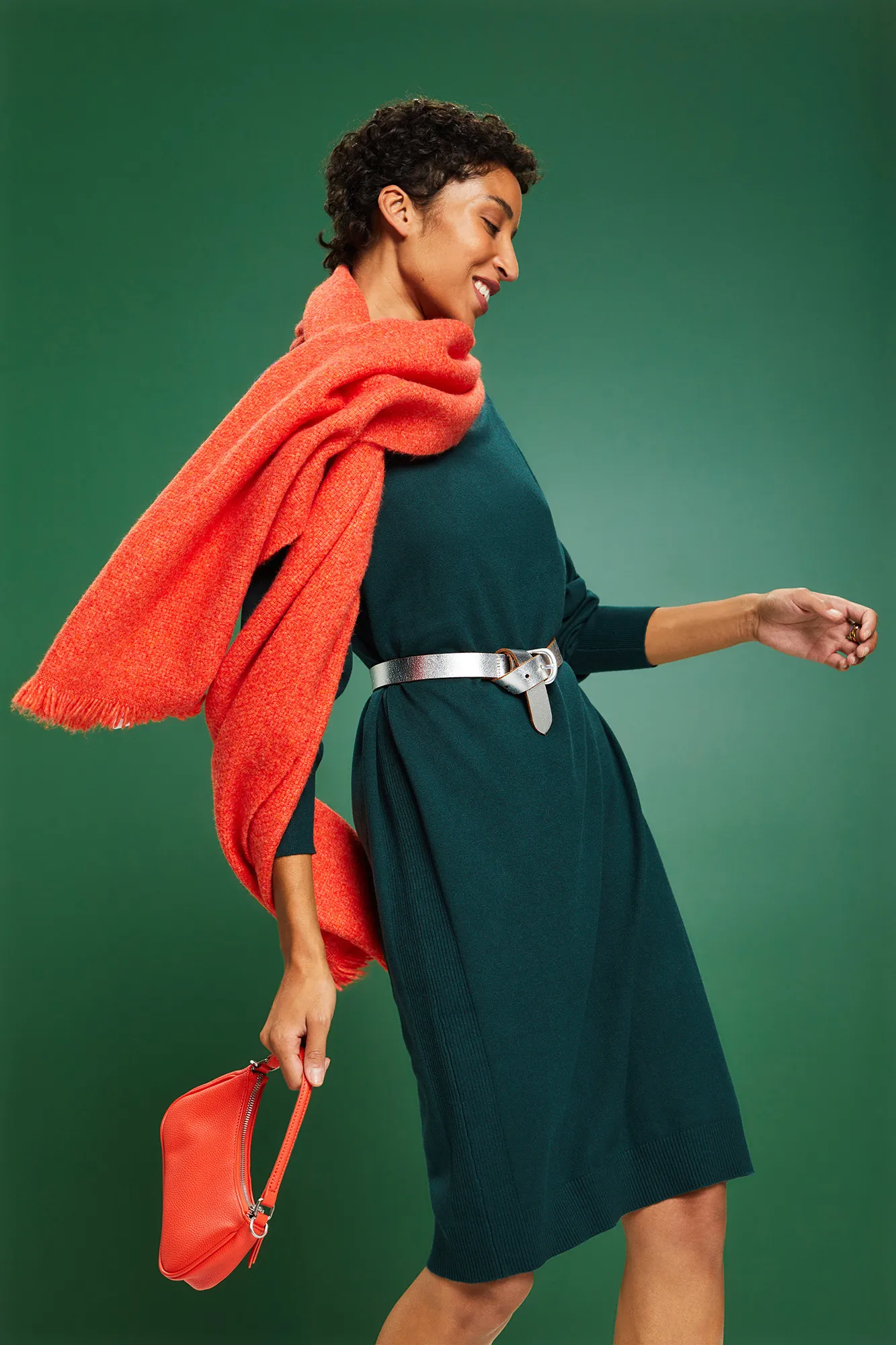 Esprit Vestido midi de punto con viscosa