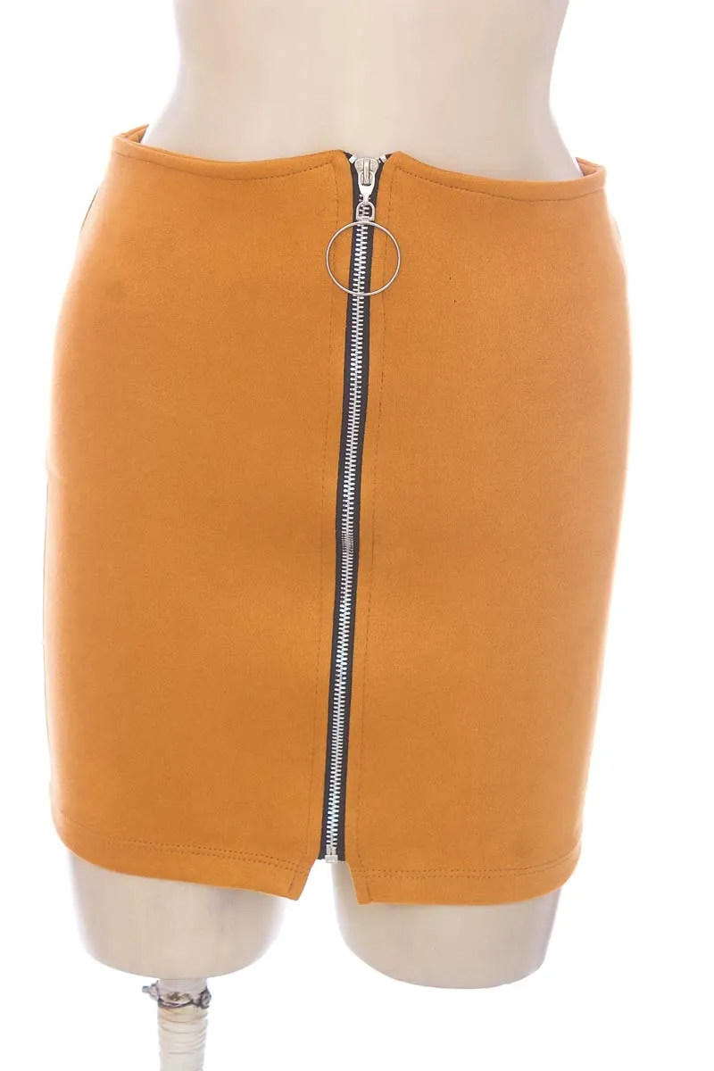 FALDA COLOR MOSTAZA  CLOSEANDO