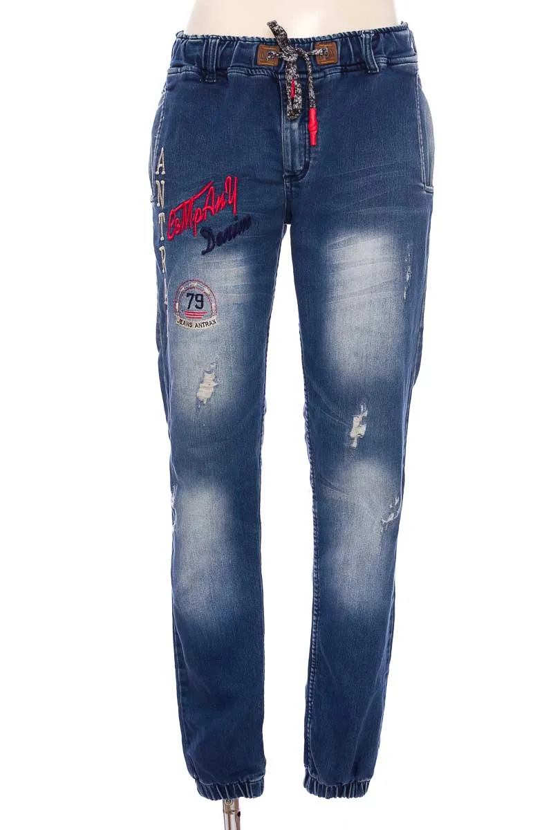 JEAN COLOR AZUL  CLOSEANDO