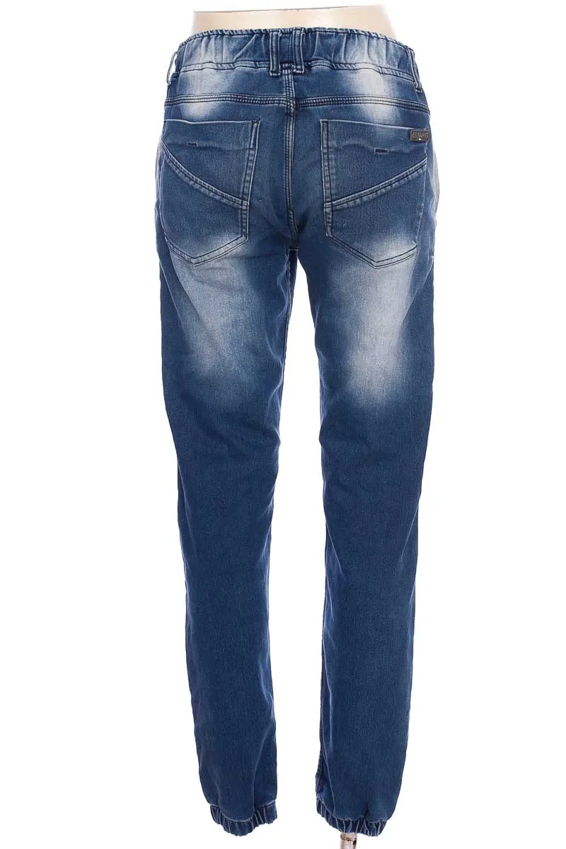 JEAN COLOR AZUL  CLOSEANDO