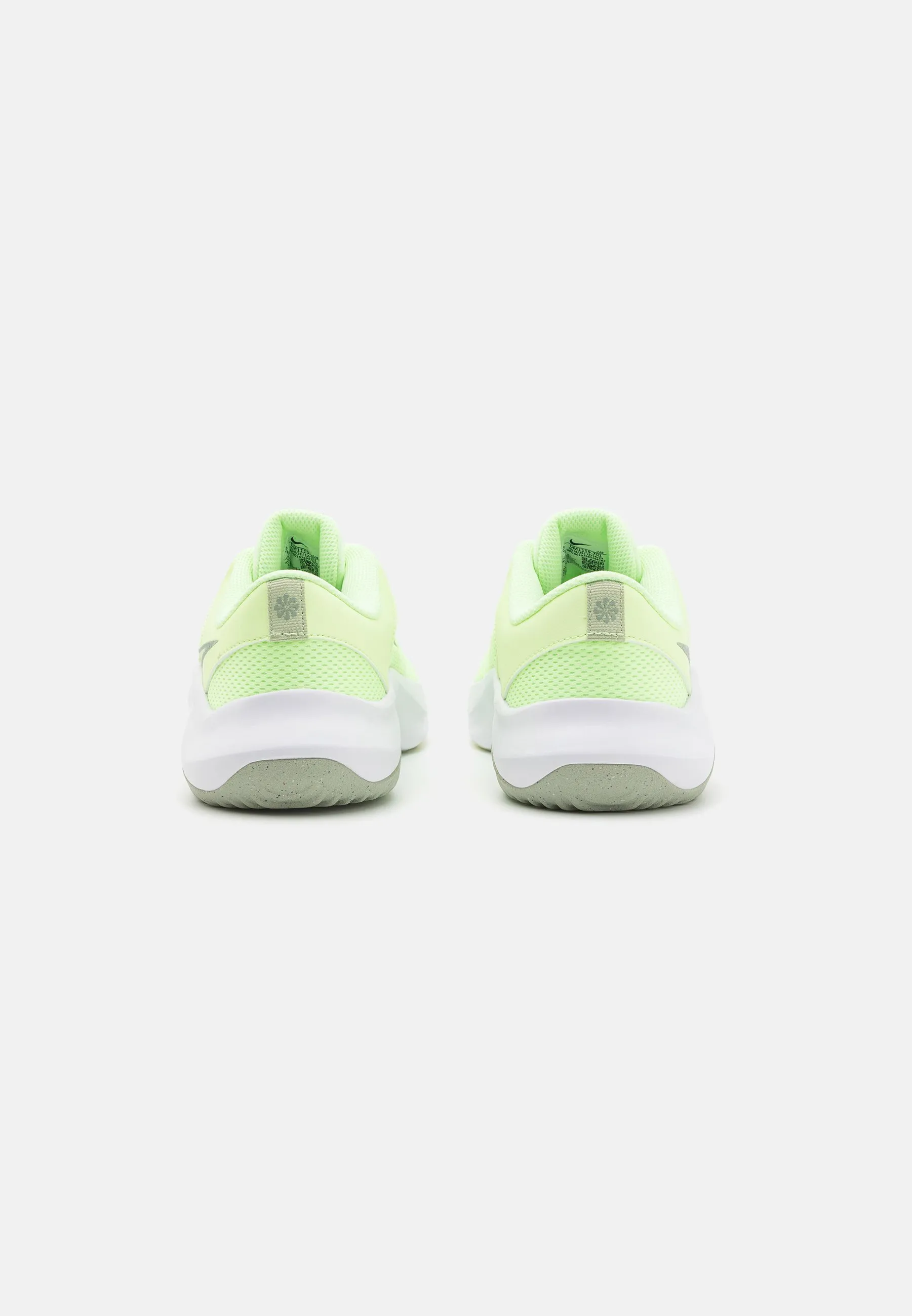 LEGEND ESSENTIAL 3  ZAPATILLAS DE ENTRENAMIENTO