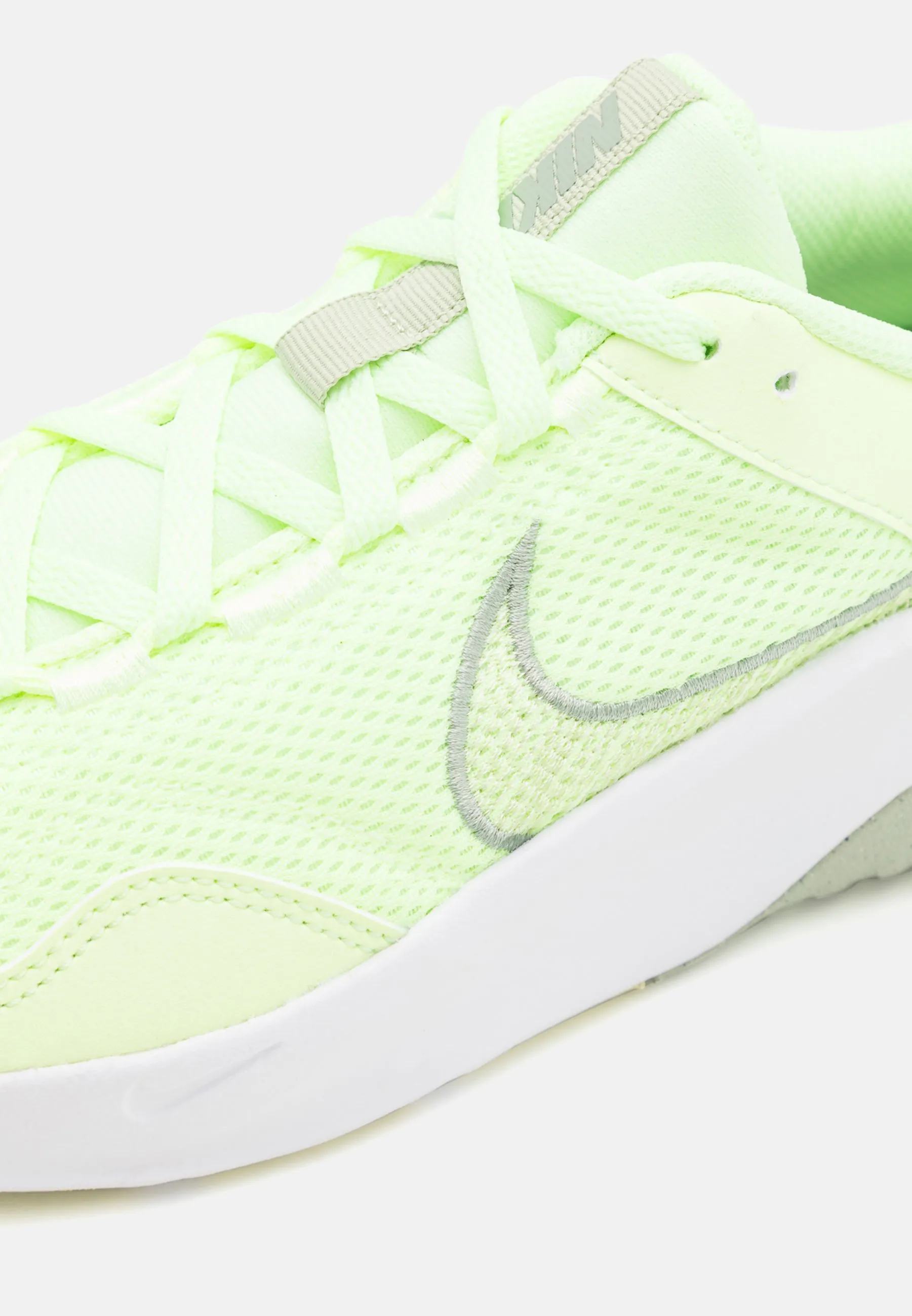 LEGEND ESSENTIAL 3  ZAPATILLAS DE ENTRENAMIENTO