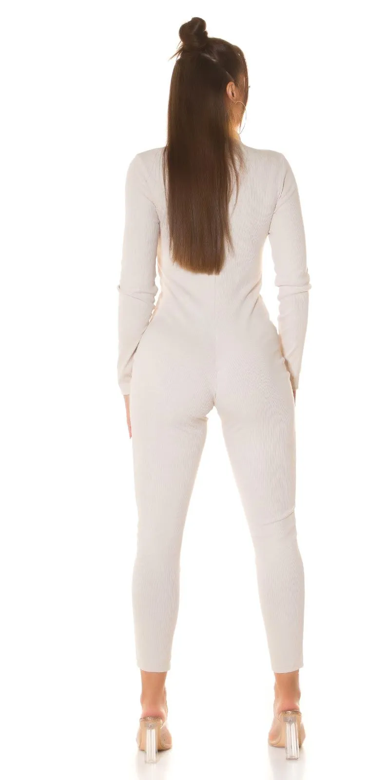 Mono ajustado beige con cremallera
