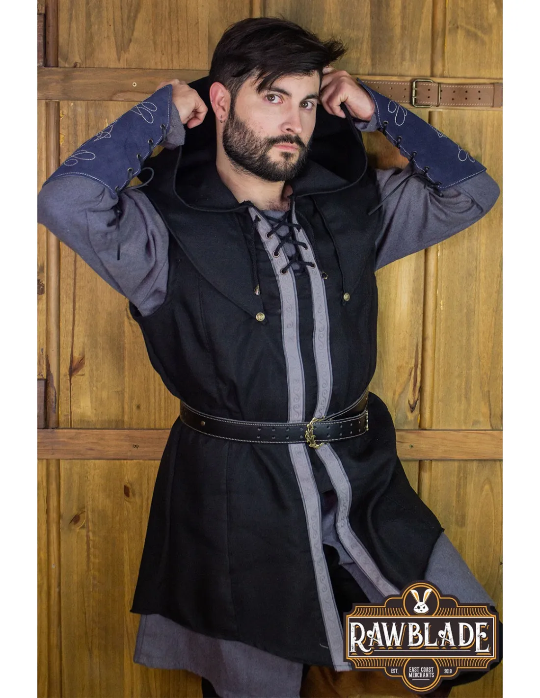 TúNICA MEDIEVAL KATANTHIR  NEGRA
