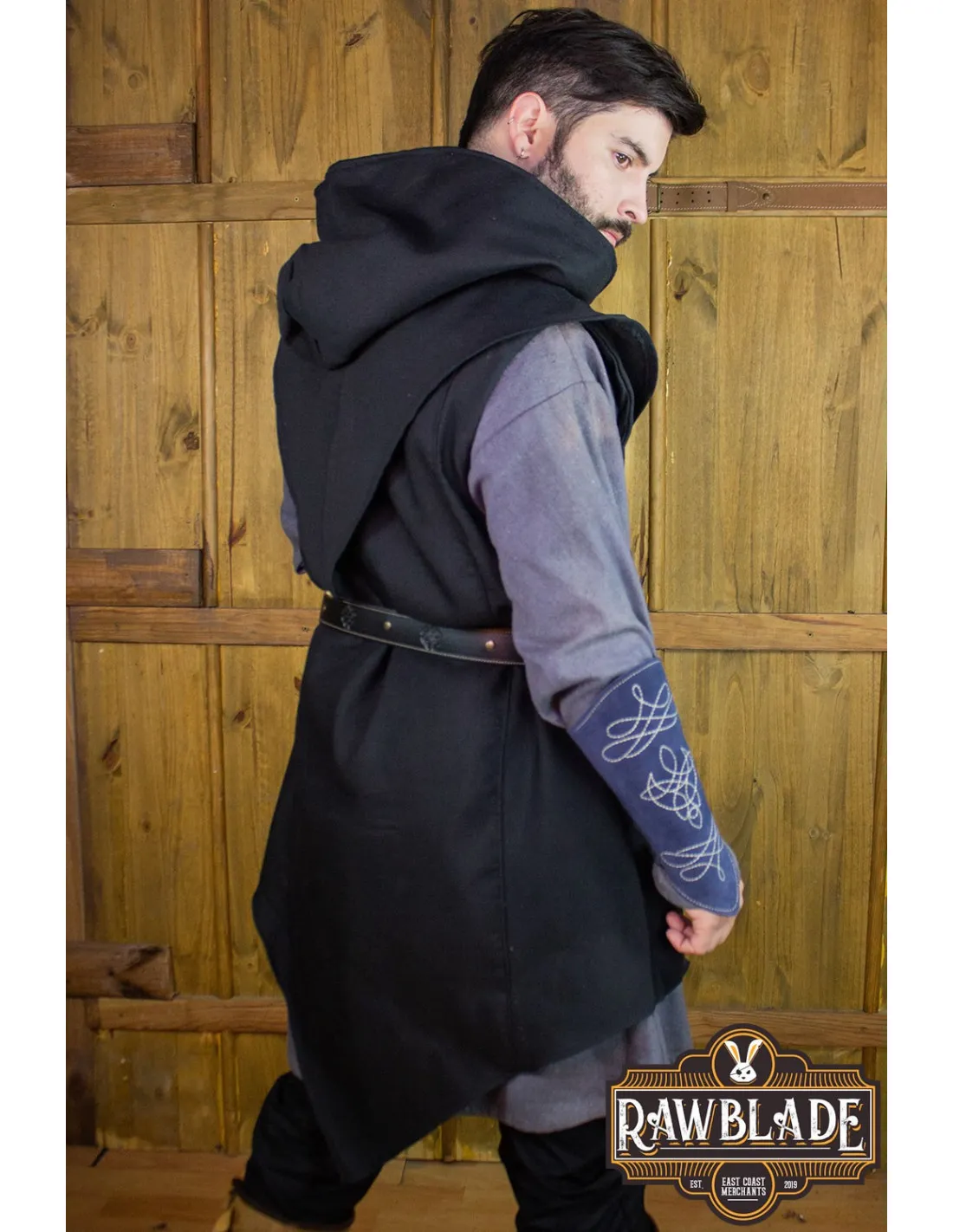 TúNICA MEDIEVAL KATANTHIR  NEGRA