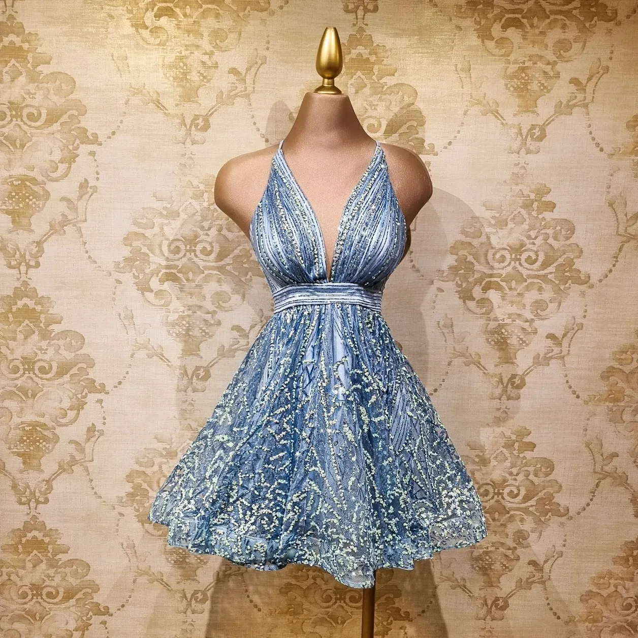 Vestido Azul Cielo Corto Brillante Elegante