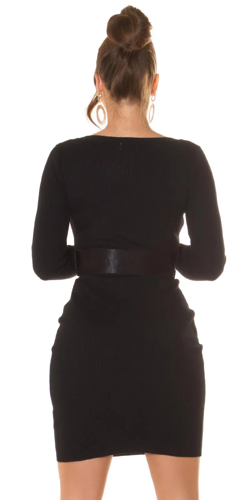 Vestido con cinturón negro de moda