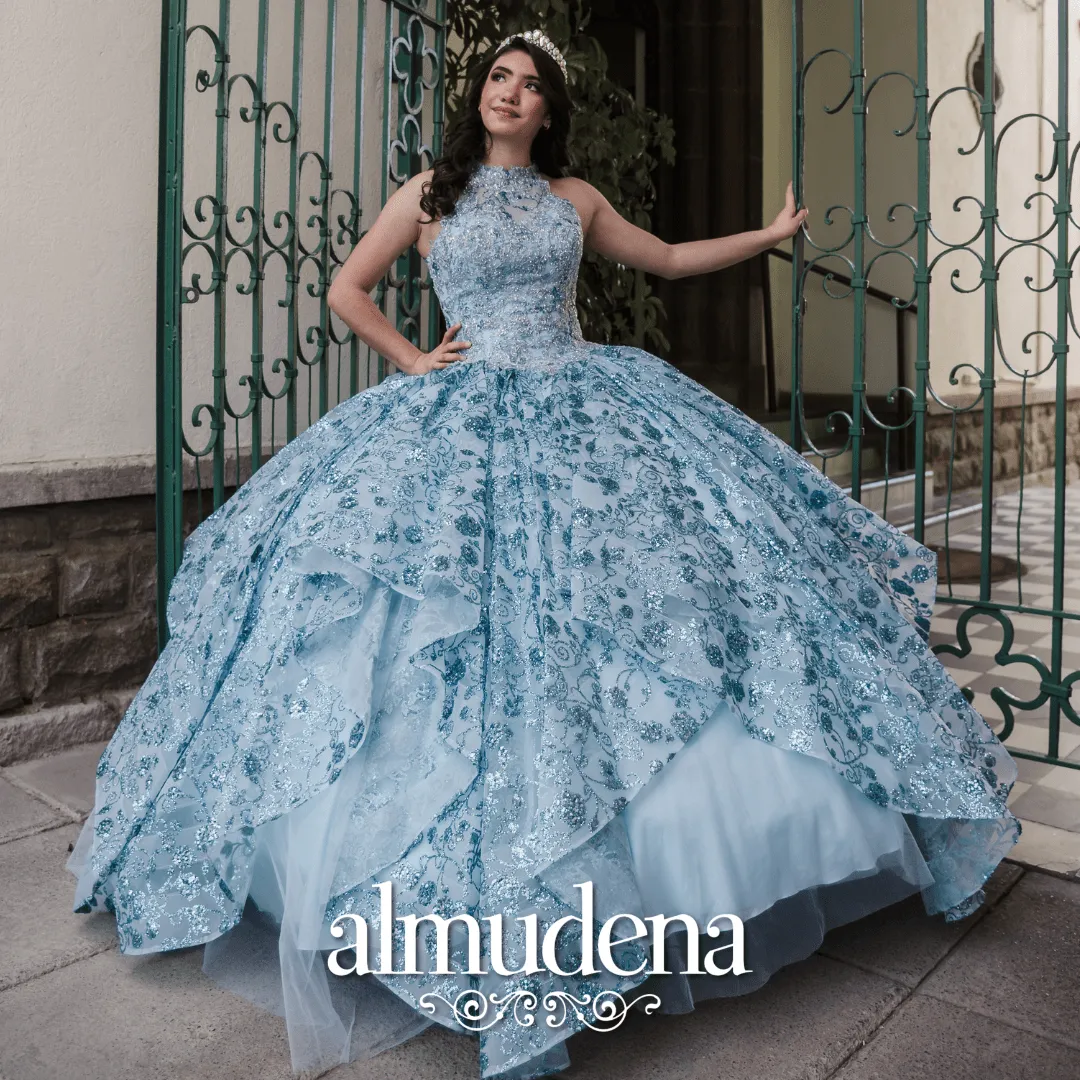 Vestido de XV Azul con Aplicaciones Brillantes