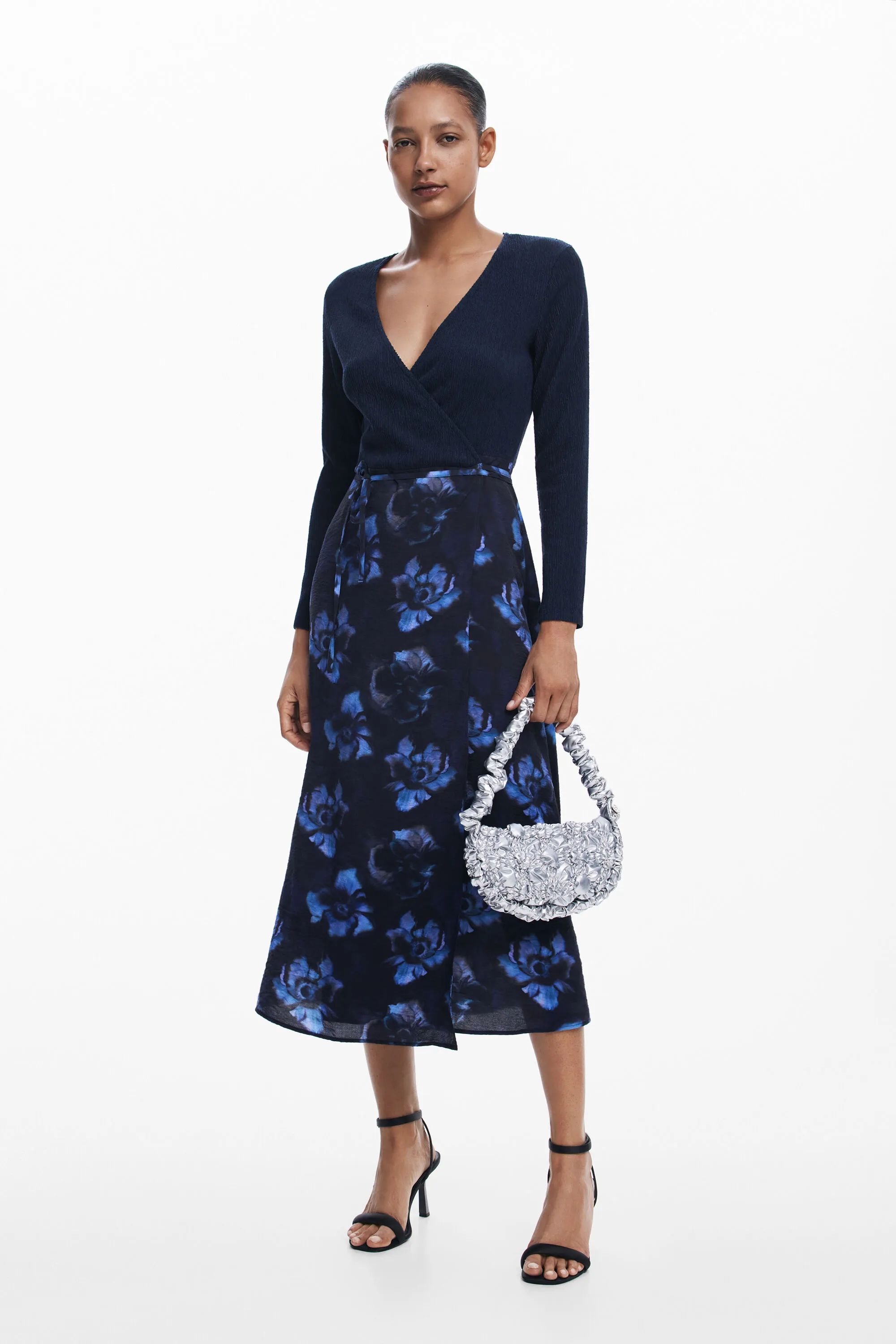 Vestido midi combinado