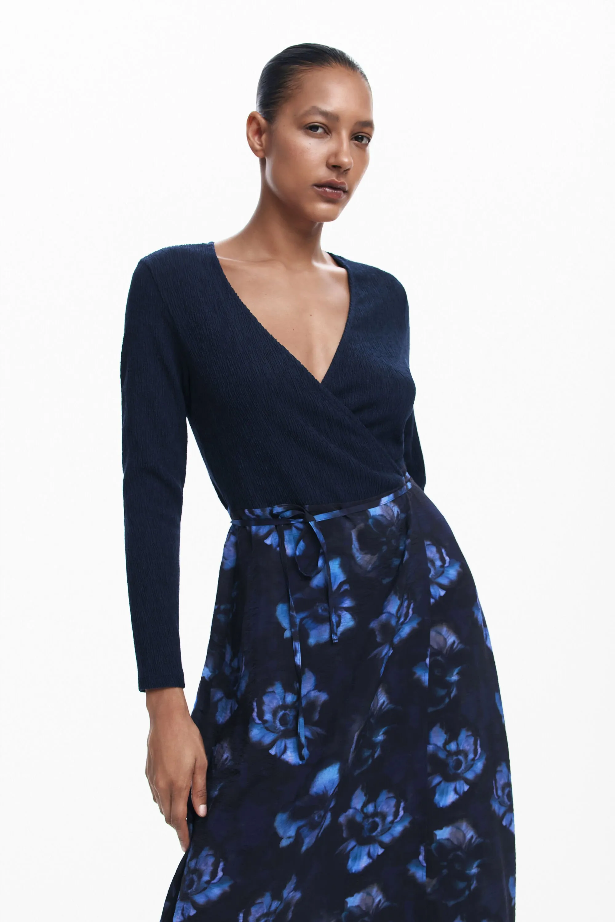 Vestido midi combinado