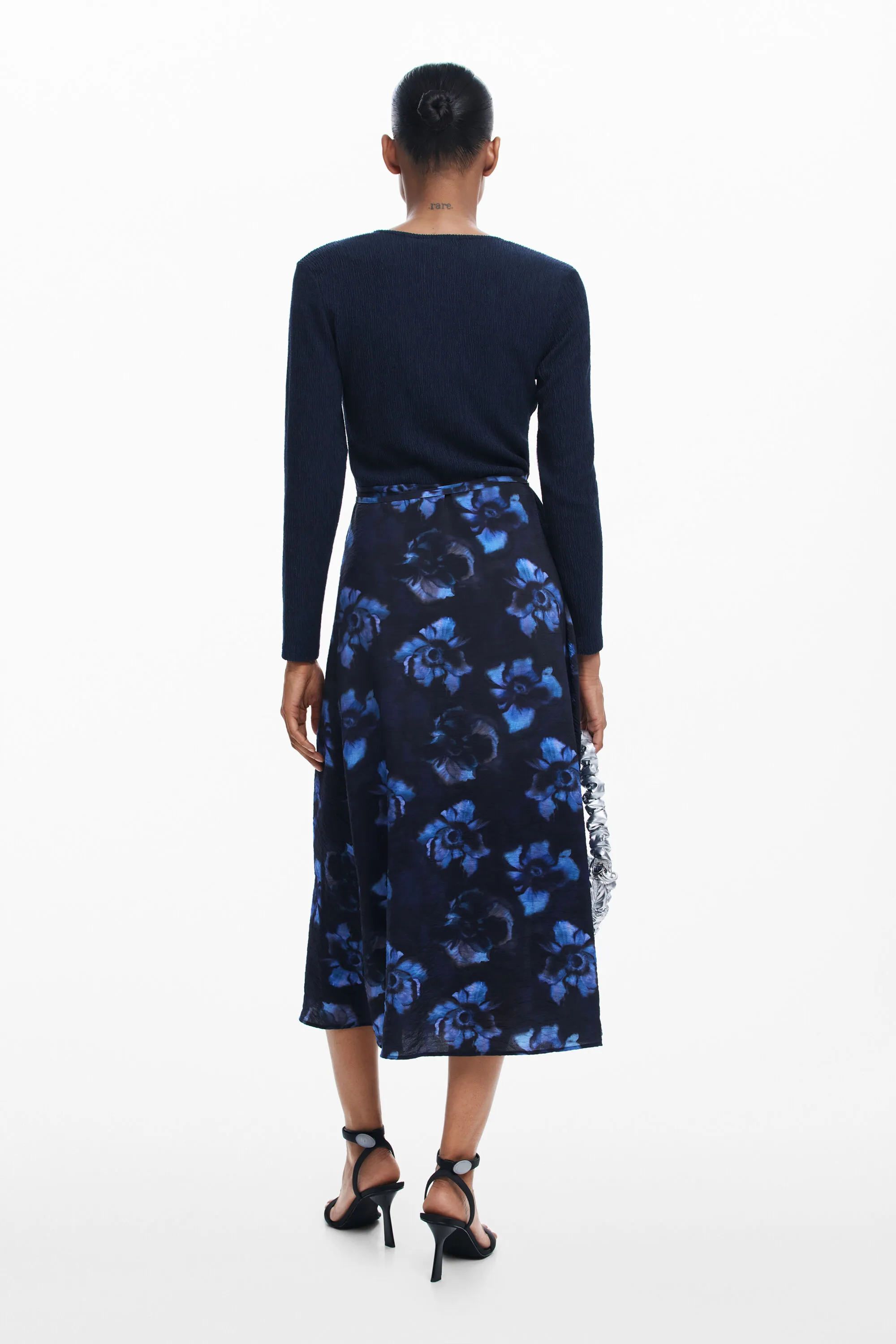 Vestido midi combinado